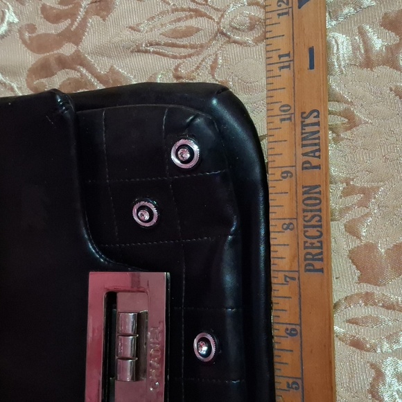 Chanel Purse - Picture 8 of 9